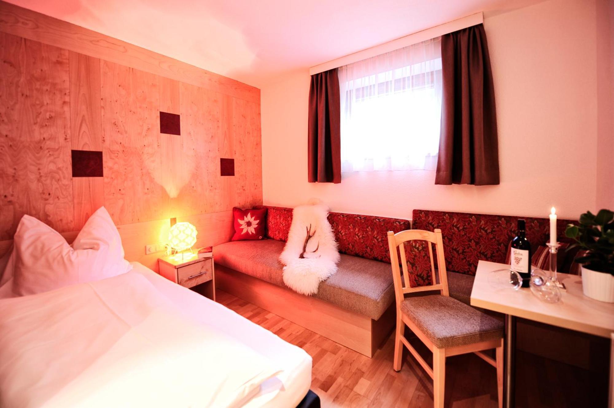 Apart Almrausch Ischgl Zimmer foto